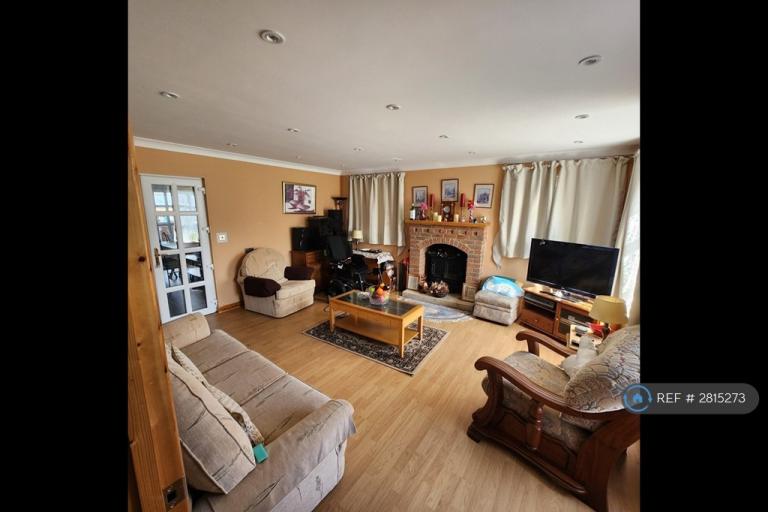 Room Upwell Road in Fenland District