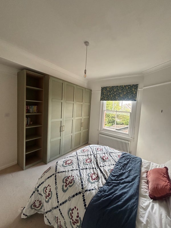 Room Thornton Avenue in Greater London