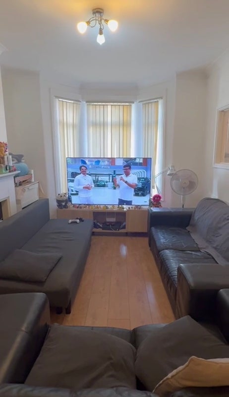 Room Beverley Road in Greater London
