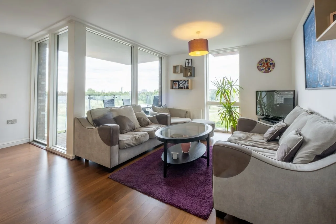Flat Albany Road in Greater London