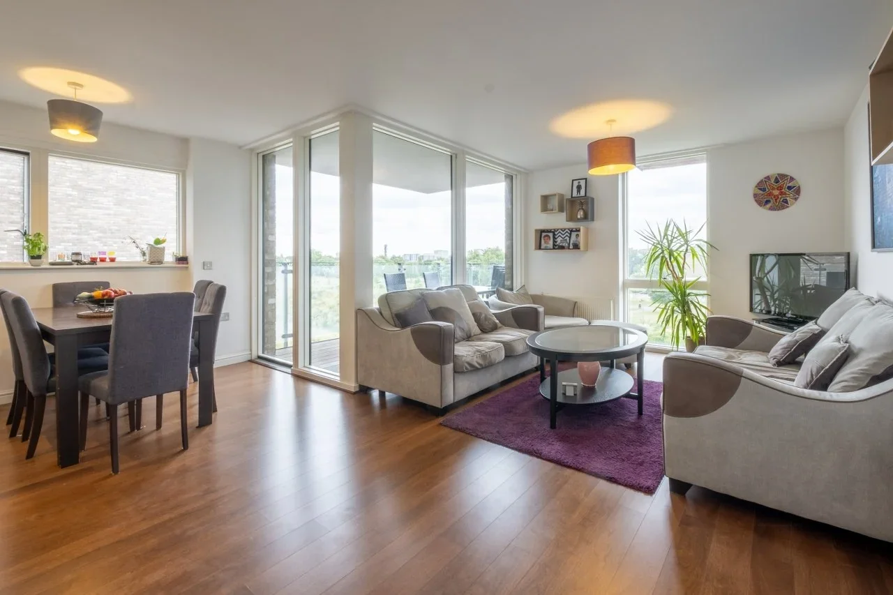 Flat Albany Road in Greater London