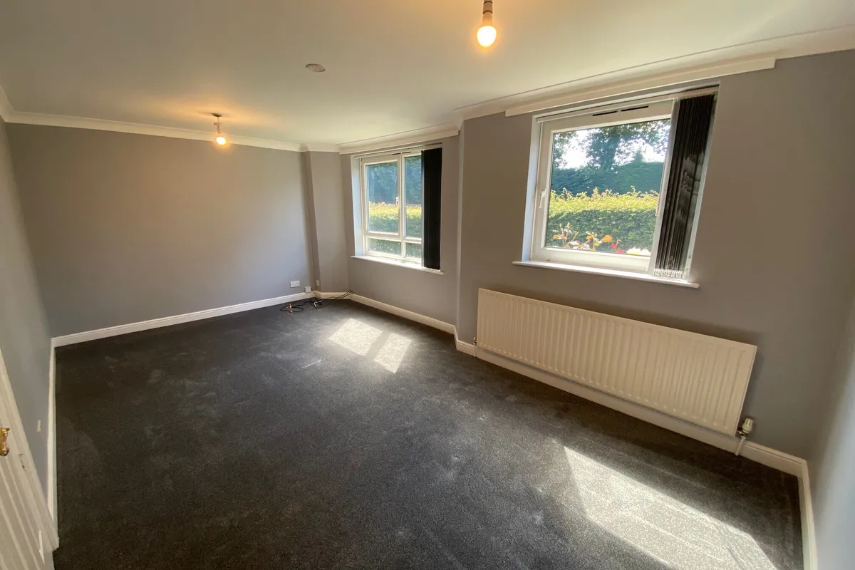 Flat Shadwell Lane in Leeds