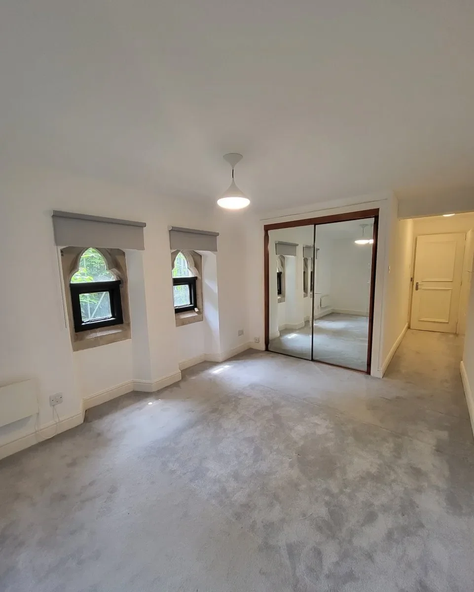 Flat Greenford Avenue in Greater London