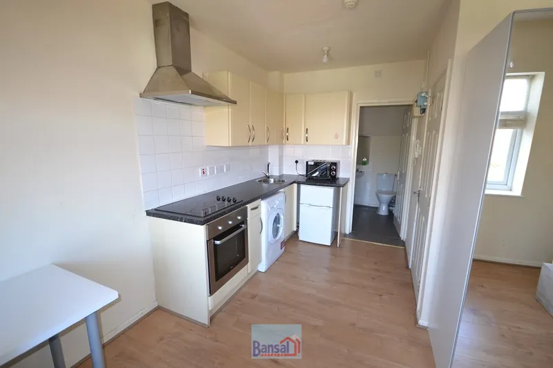 Flat Gulson Road in Coventry