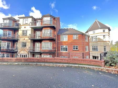 Flat Pennant Court in Wolverhampton