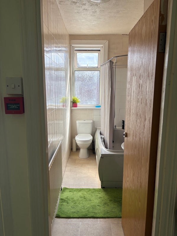 Room Back Nunington View in Leeds