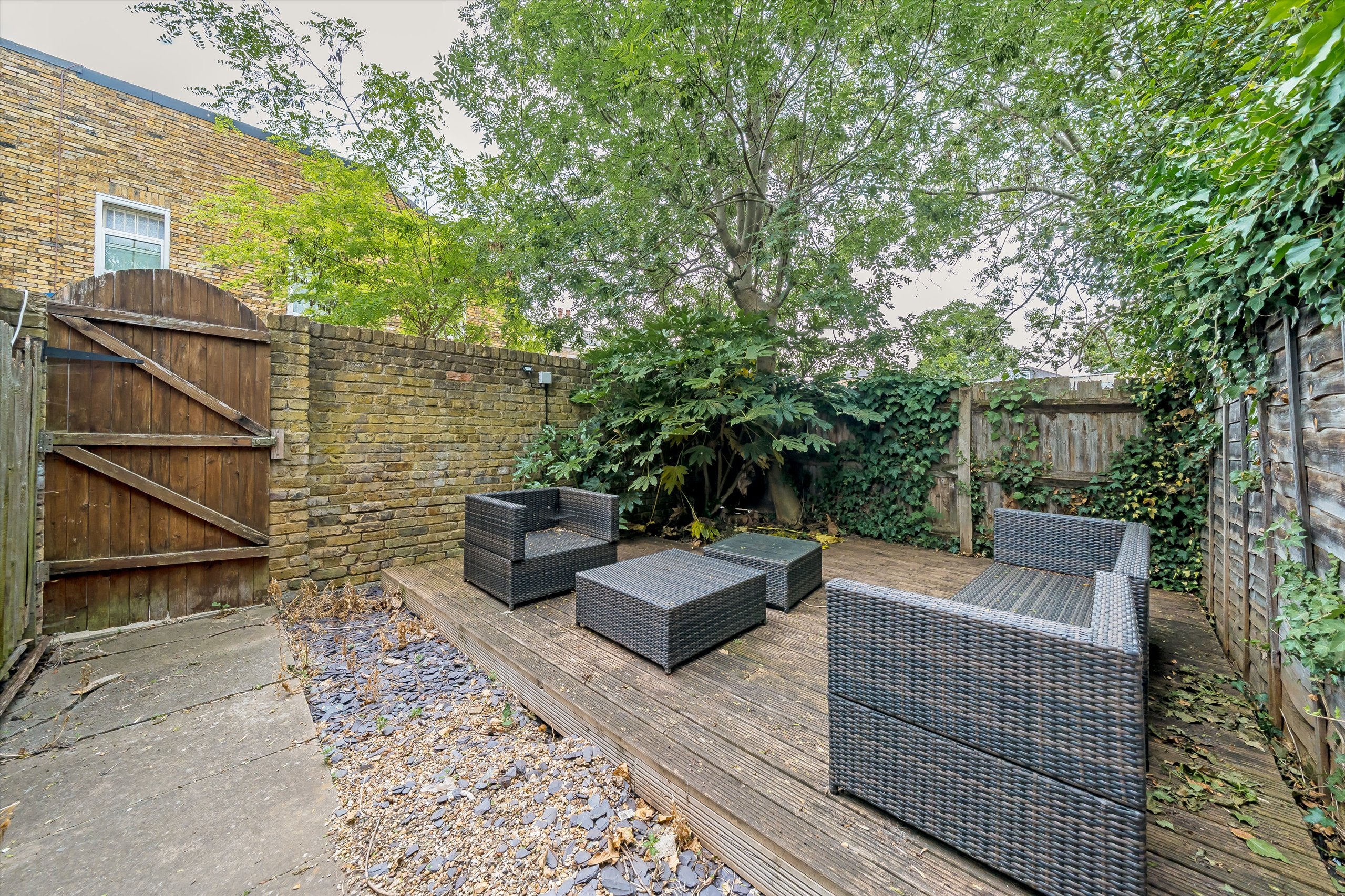 Flat Clapham Park Road in Greater London