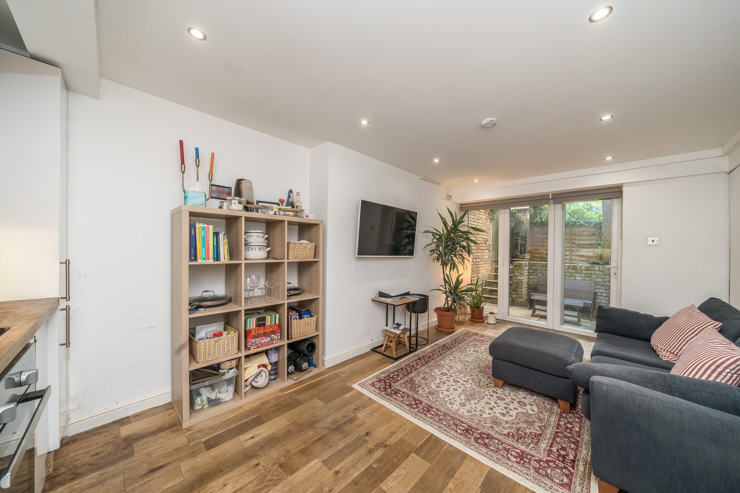 Flat Clapham Park Road in Greater London