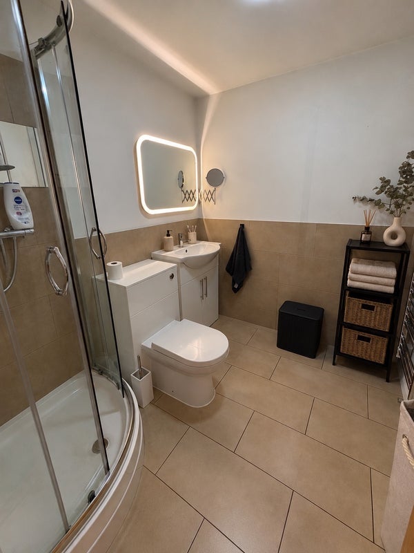 Room Alfoxton Avenue in Greater London