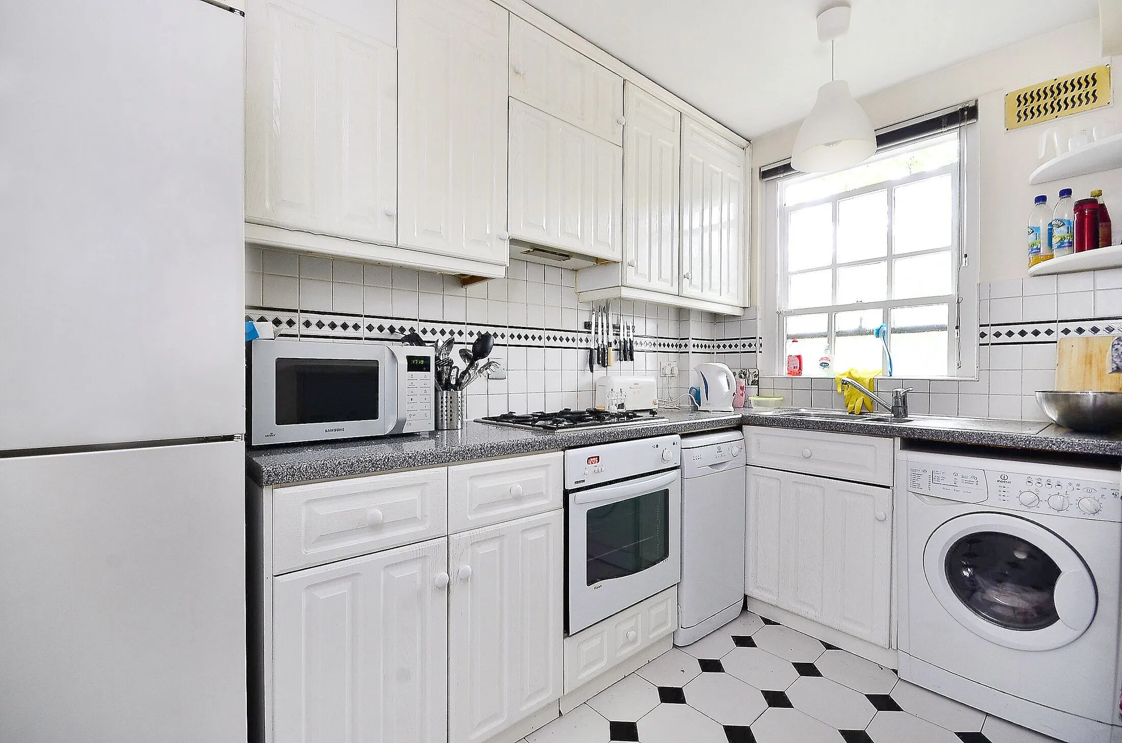 Flat Eton College Road in Greater London