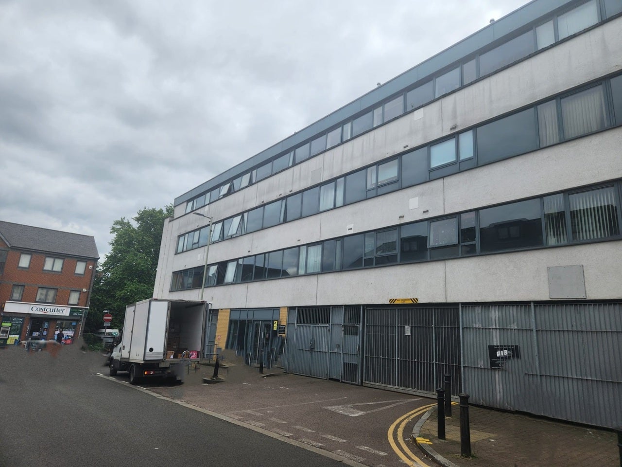 Flat Loates Lane in Watford