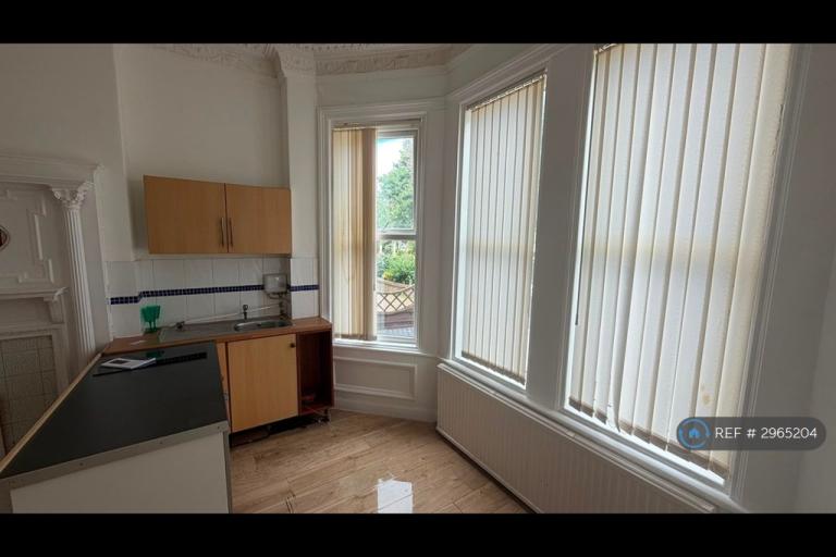 Flat Knowsley Road in Southport
