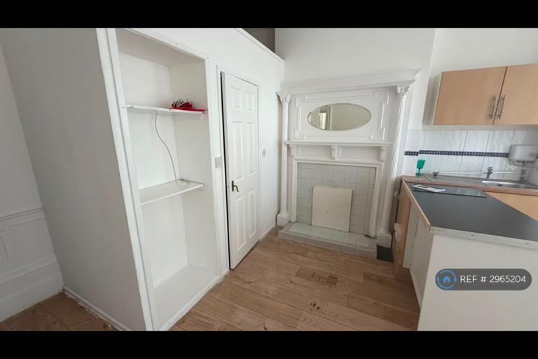Flat Knowsley Road in Southport