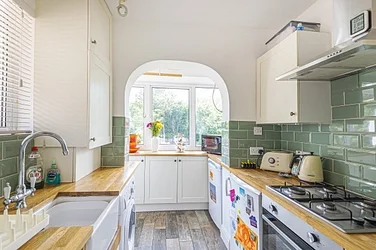 Flat Southend Lane in Greater London
