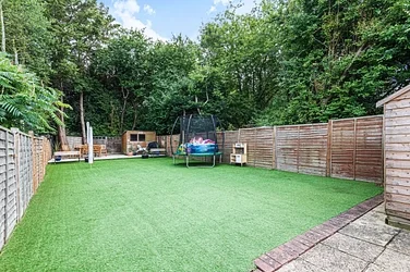 Flat Southend Lane in Greater London