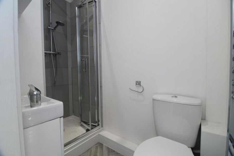 Room Staniforth Road in Sheffield