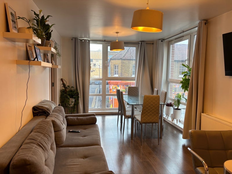 Room Brabant Road in Greater London