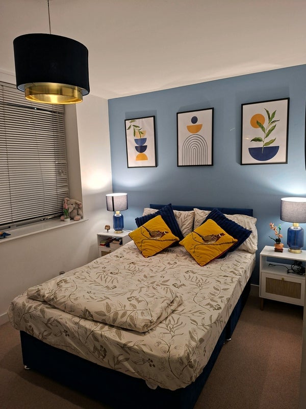 Room Devons Road in Greater London