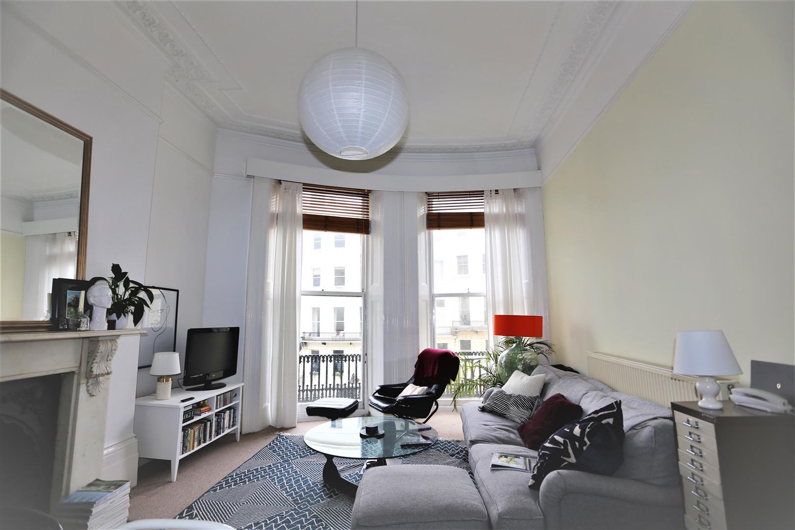 Flat Brunswick Place in Hove