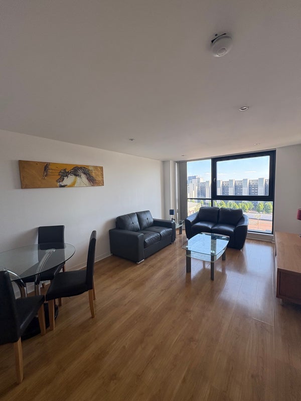 Room Clydeside Expressway in Glasgow