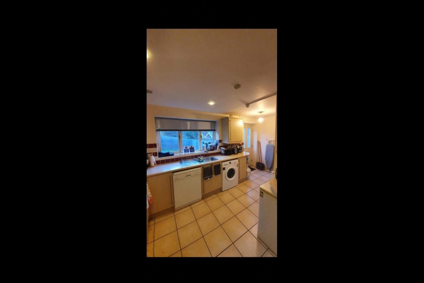 Room Foxely Place in Milton Keynes