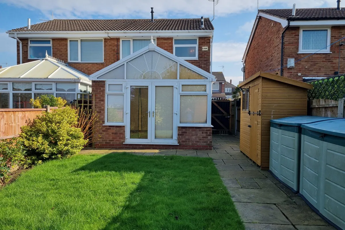 House Wayford Close in Frodsham