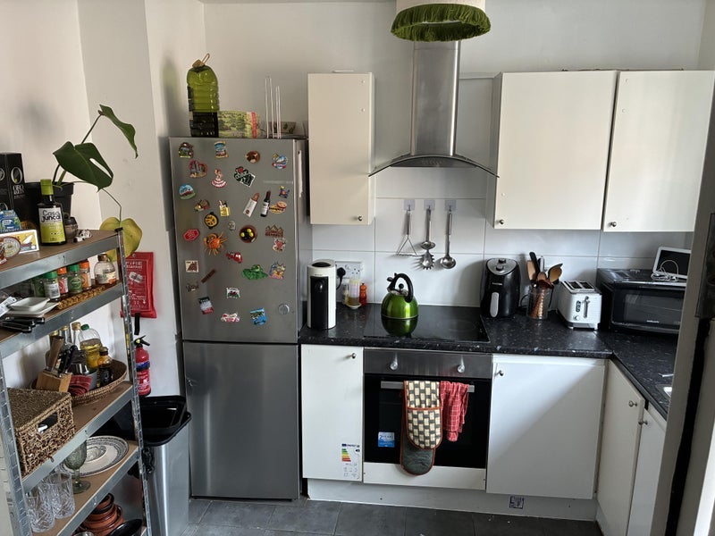 Room Whiston Road in Greater London