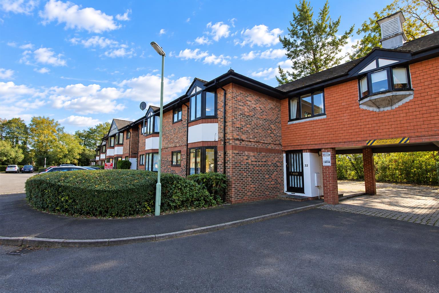 Flat Minley Grove in Hart