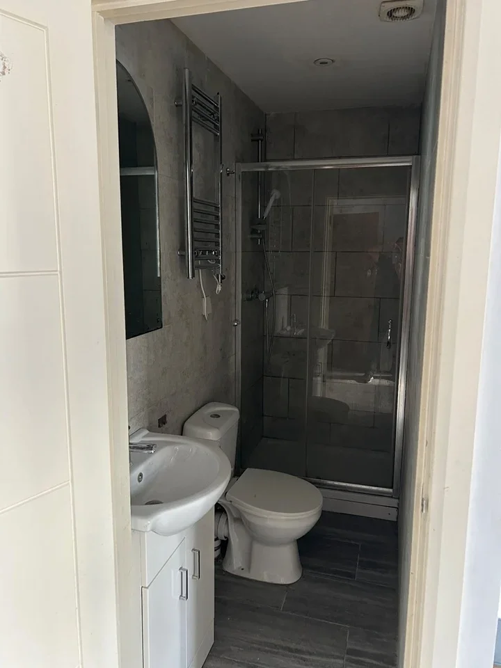Room Station Approach in Greater London