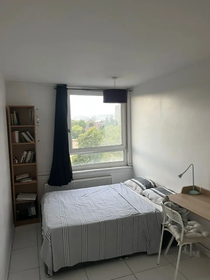 Room Warham Street in Greater London