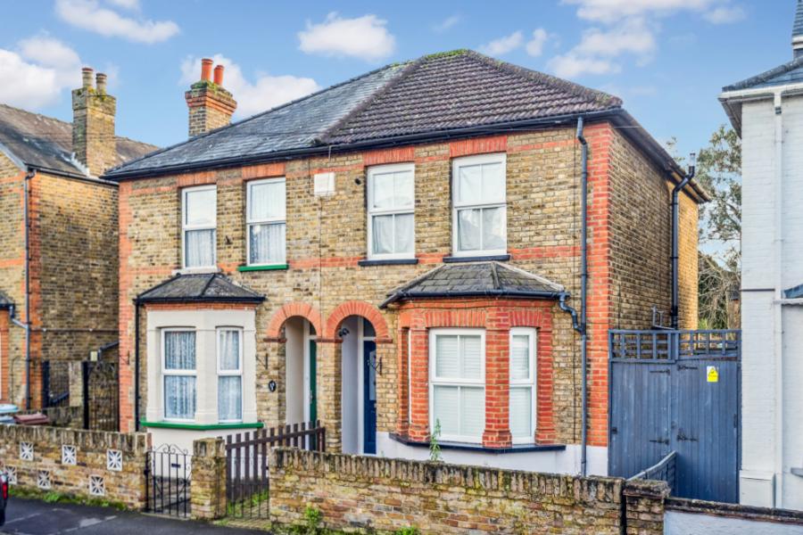 House Queens Road in Greater London