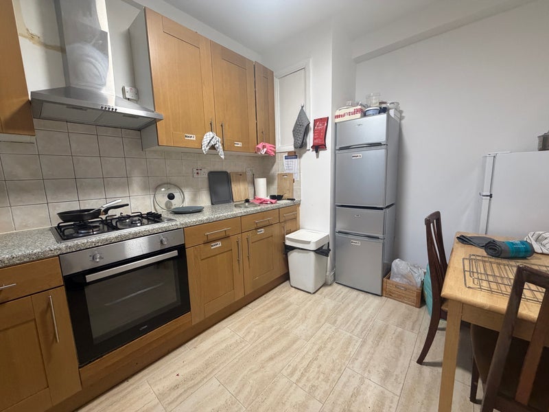 Room Lyndale Avenue in Greater London