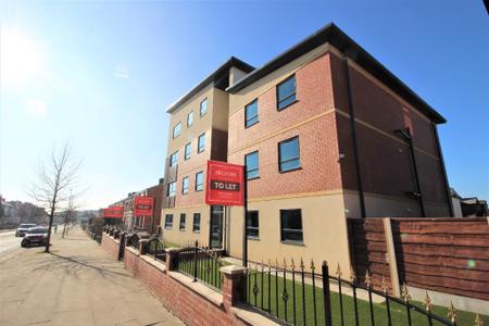 Flat Cateaton Street in Bury