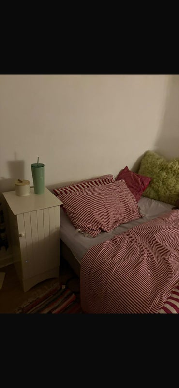 Room Arica Road in Greater London