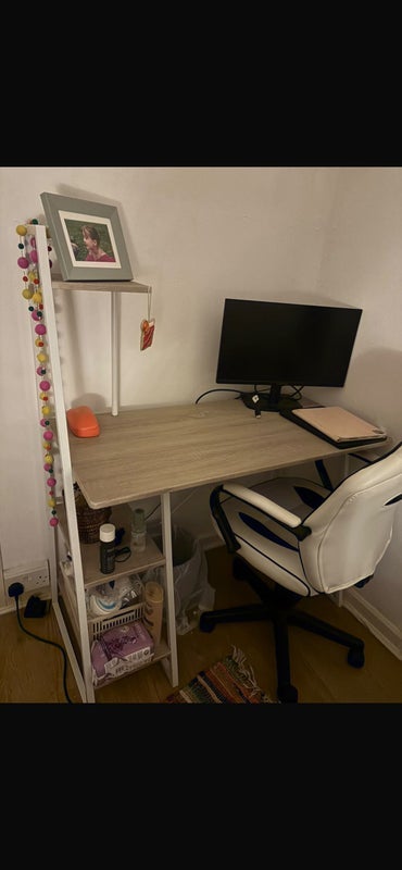 Room Arica Road in Greater London