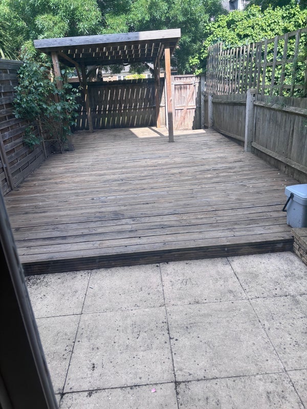 Room Aiten Place in Greater London