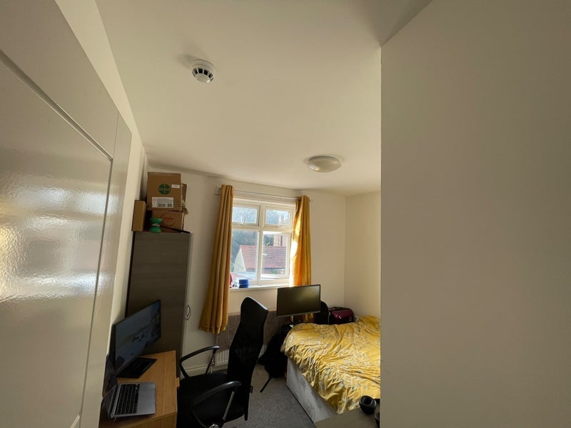 Room Ruskin Road in Trafford