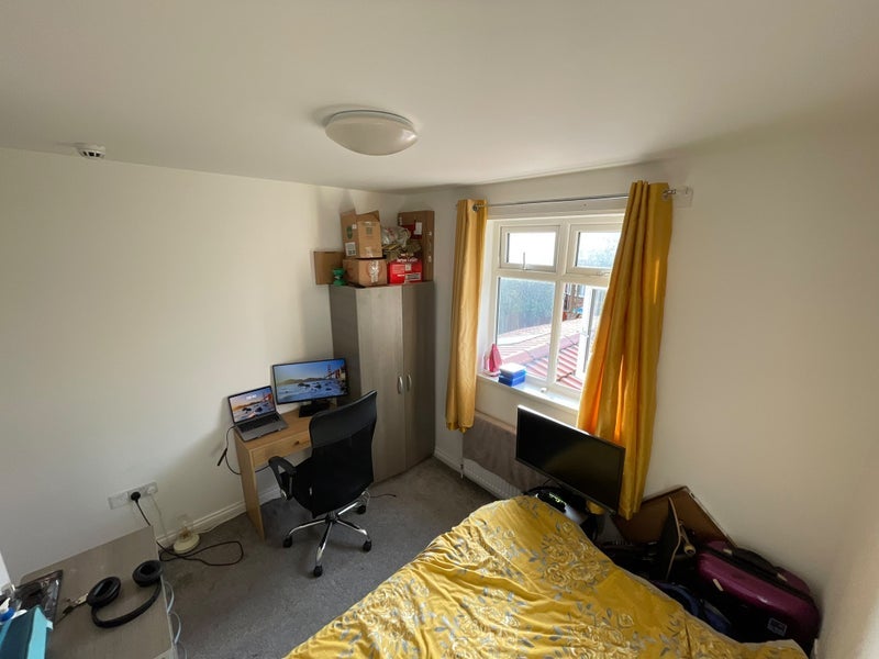 Room Ruskin Road in Trafford