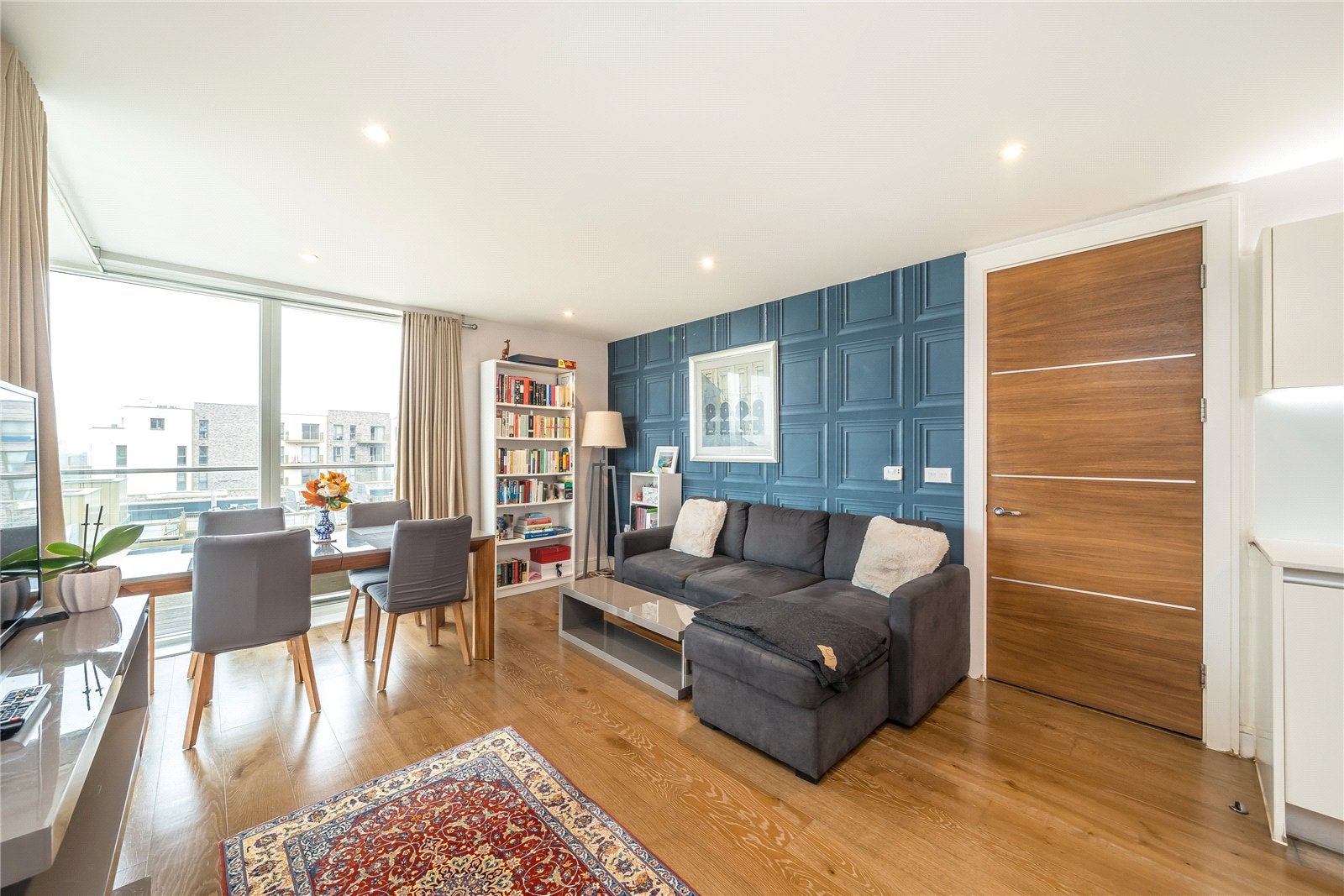 Flat Handley Drive in Greater London