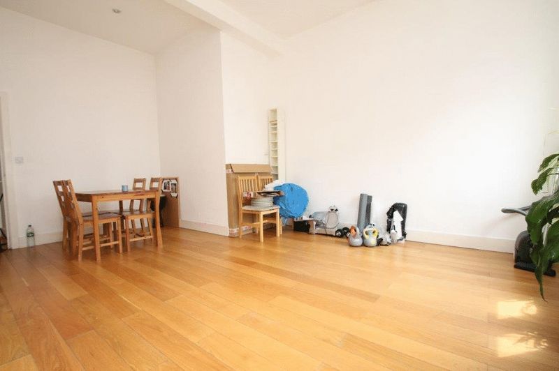Flat Royal College Street in Greater London
