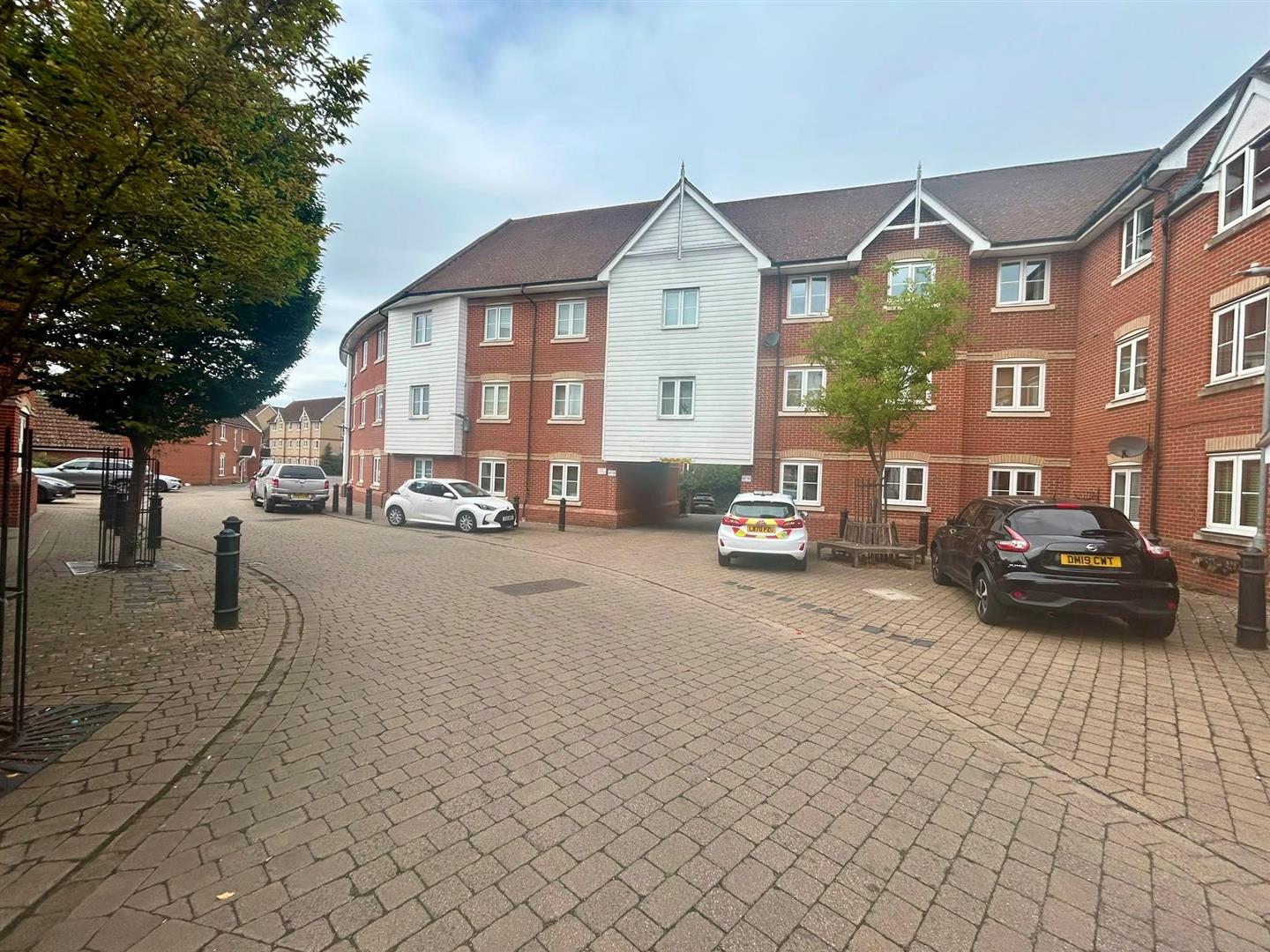 Flat Harberd Tye in Chelmsford