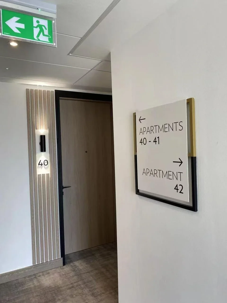 Flat Beresford Avenue in Greater London