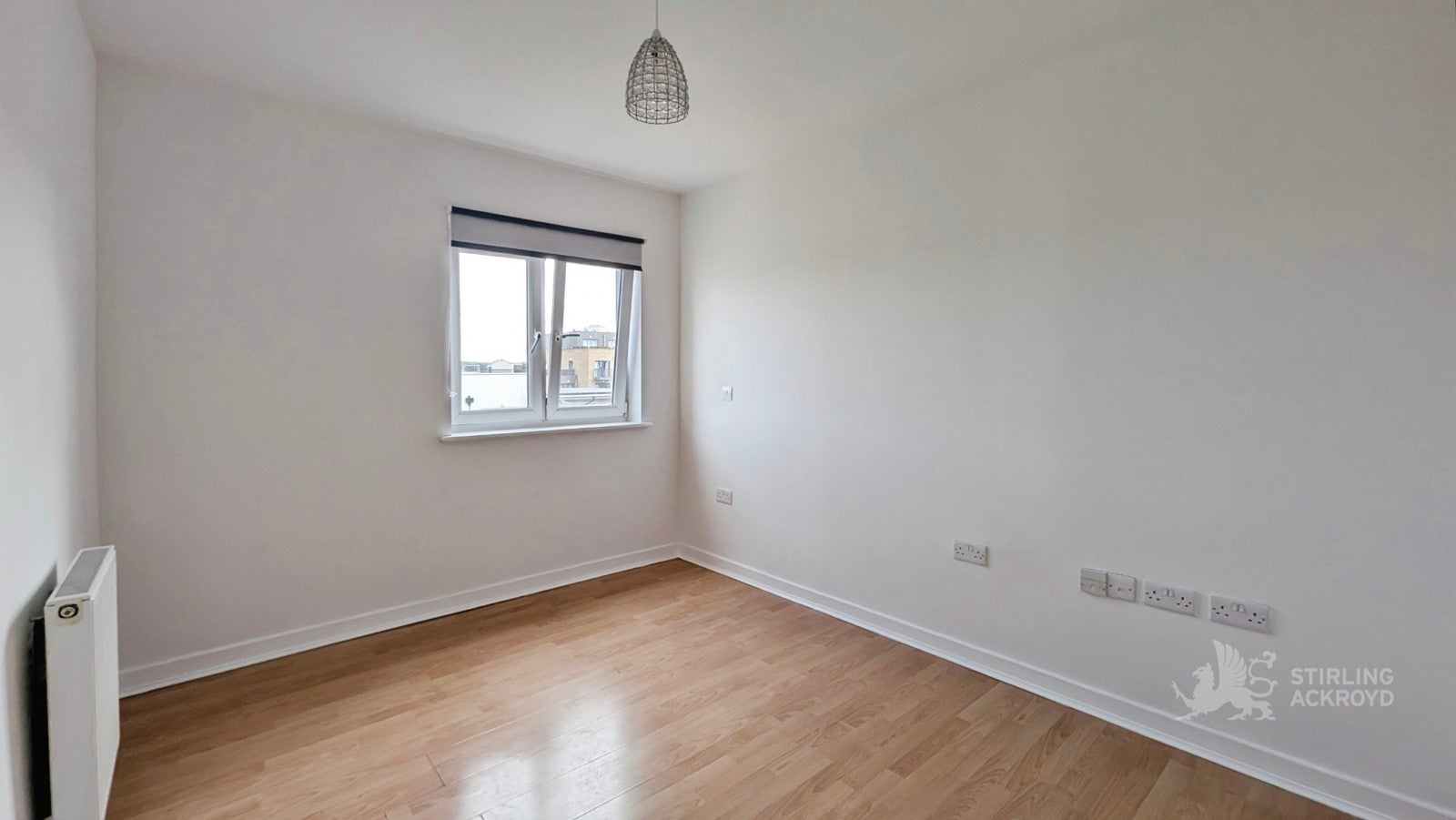 Flat Whitestone Way in Greater London