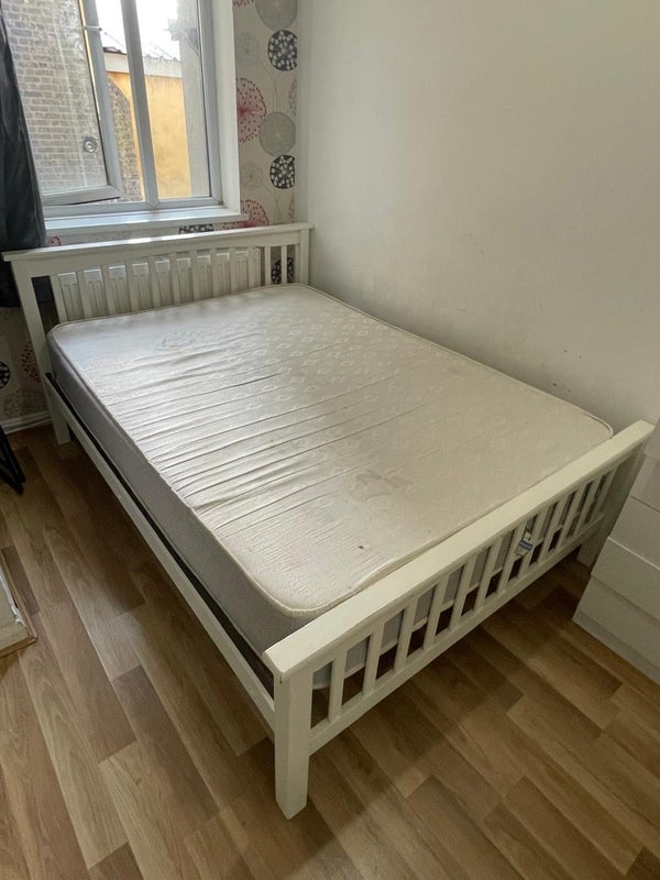 Room Whitechapel Road in Greater London