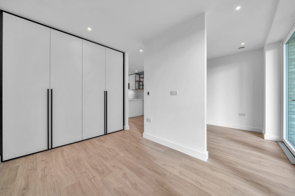 Flat Beresford Avenue in Greater London