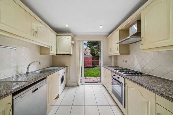 House Queen's Road in Greater London