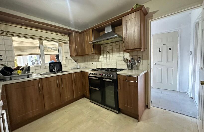 Room Walton Crescent in Lower Darwen
