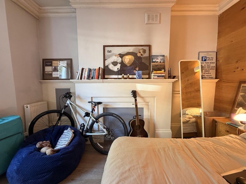 Room Brooke Road in Greater London