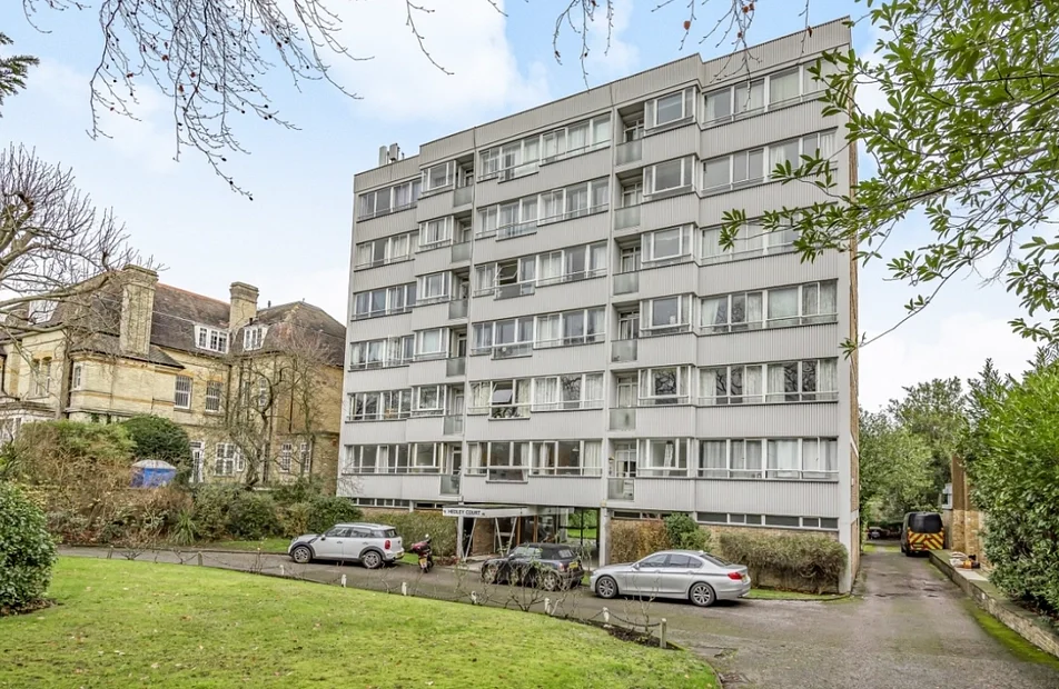 Flat Vandyke Close in Greater London