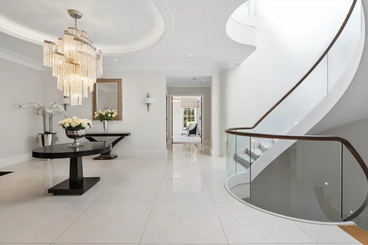 House Albany Close in Elmbridge